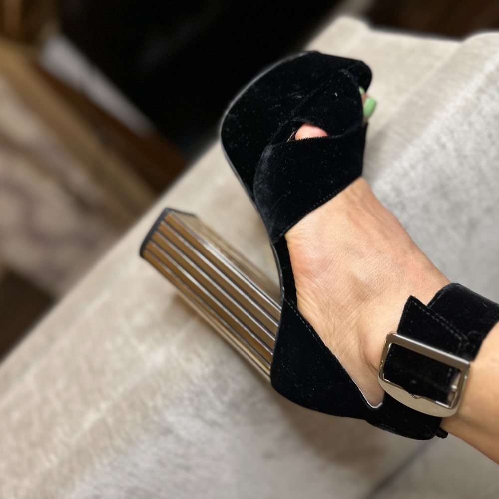 ALICE & OLIVIA SUPER SEXY PLATFORMS